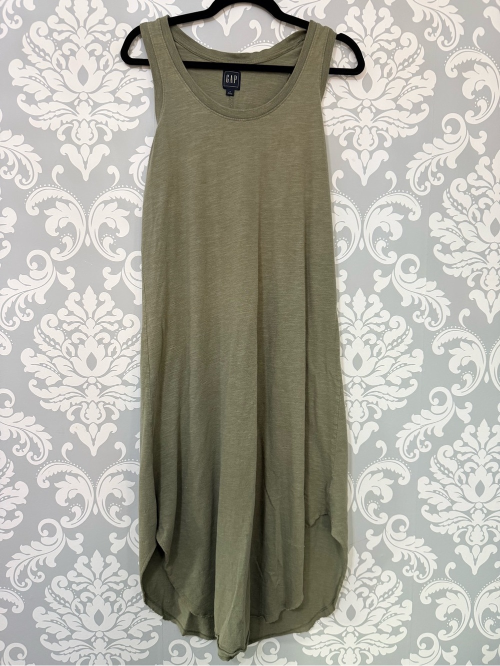 💫4/$25 • Gap Scoopneck Olive Green Tank Dress